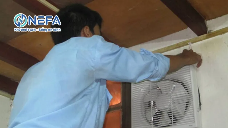 Quạt thông gió gắn tường