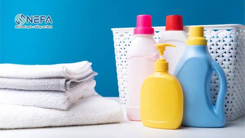 Chất tẩy rửa và hóa chất gia dụng