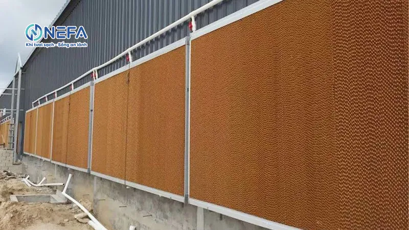 Làm mát bằng Cooling Pad