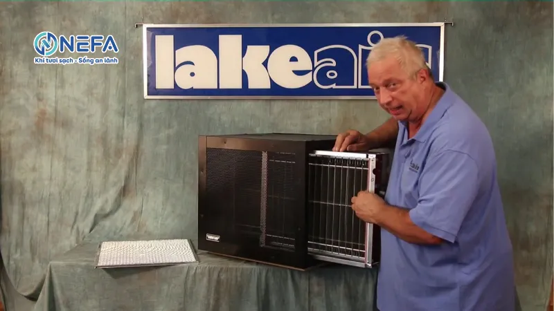 Máy lọc không khí công nghiệp LakeAir LA2-RC2