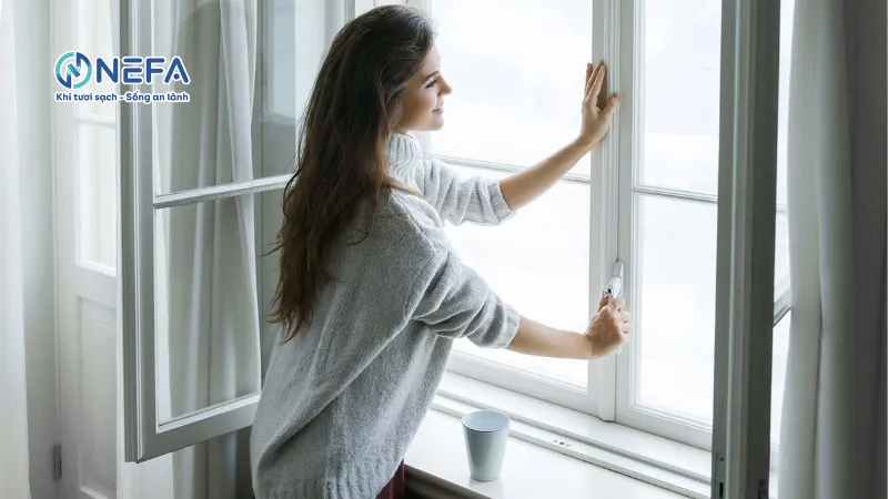 Đóng kín các cánh cửa