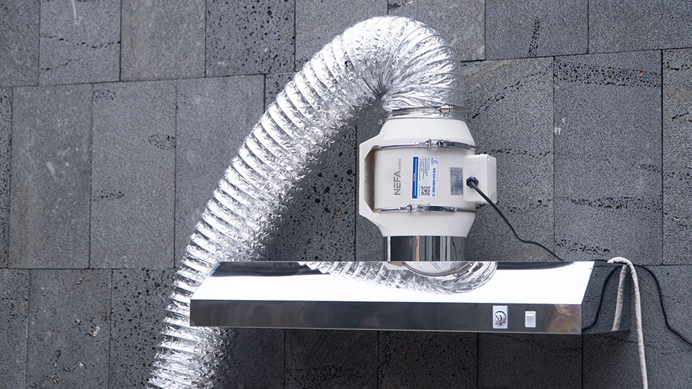 Combo Quạt Hút Mùi Máng Chụp Inox NEFA HF Plus có thiết kế máng inox 201 cao cấp, thẩm mỹ, dễ vệ sinh.