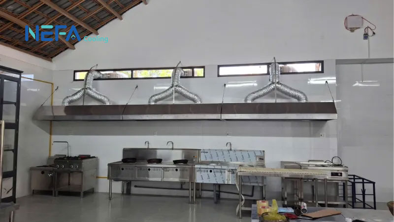 Quạt thôn gió hút mùi lắp tại công trình