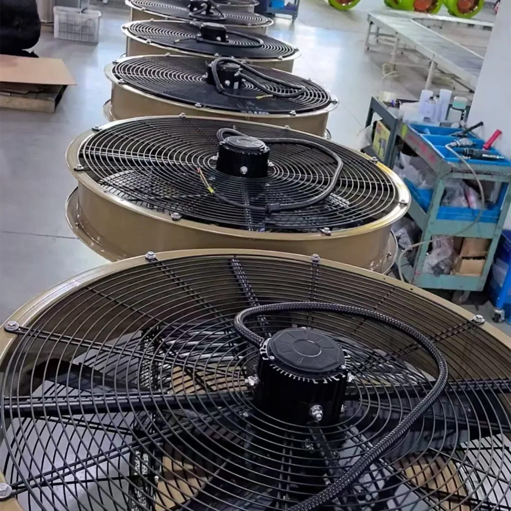 Quạt hút lưu lượng lớn thông gió cho không gian lớn.